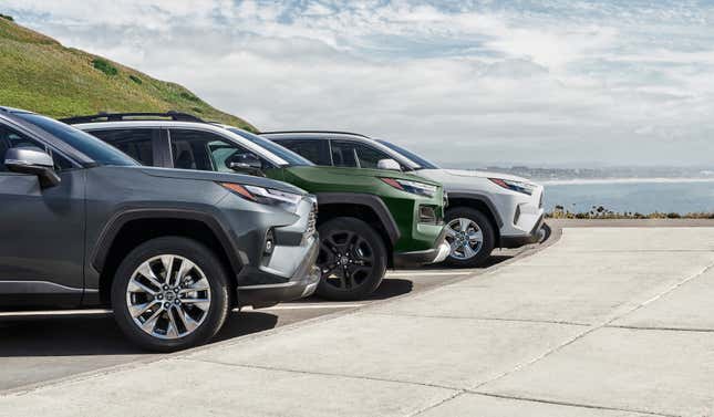 Image for article titled Small Crossovers Are Catching Up To Big Trucks Among America&#39;s Best-Selling Vehicles