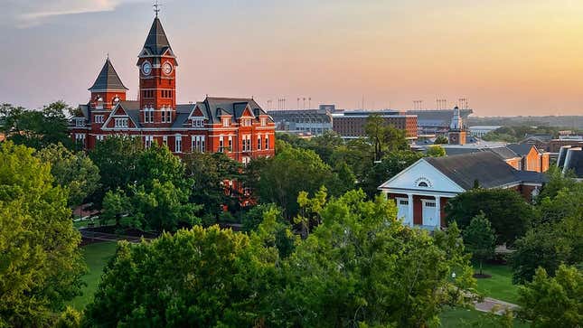 Image for article titled 10 colleges with the happiest students in America