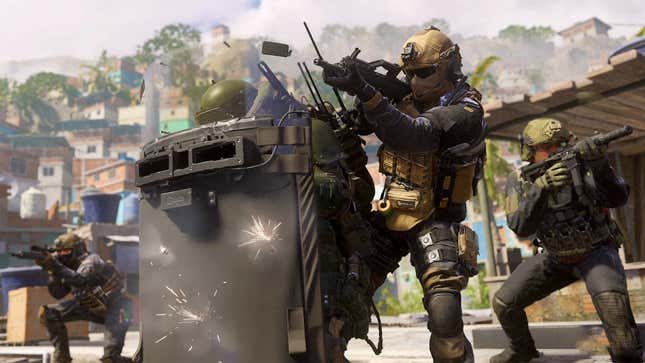 Một nhóm binh sĩ bị bắn trong trận đấu Call of Duty: Modern Warfare III.