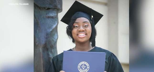 Image for article titled Black Chicago Girl Who Went to College at 10 Just Earned Another Amazing Feat