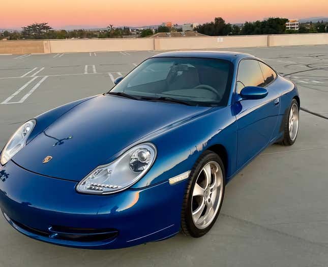 Image for article titled At $20,000, Is This Two-Pedal 1999 Porsche 911 Carrera An Automatic Good Deal?