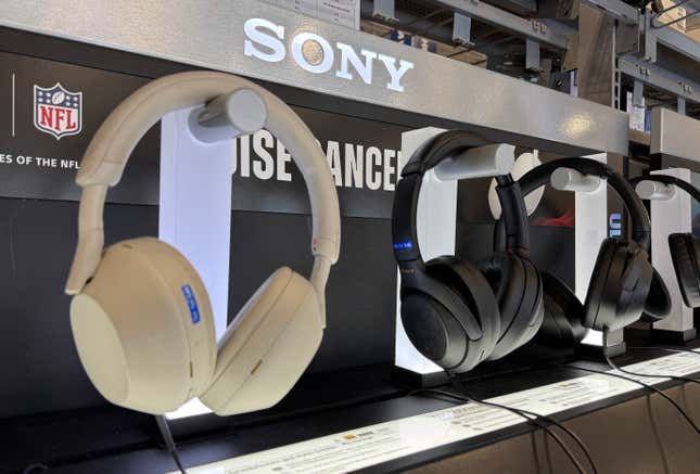 Image for article titled Sony could be dropping new noise-canceling headphones soon