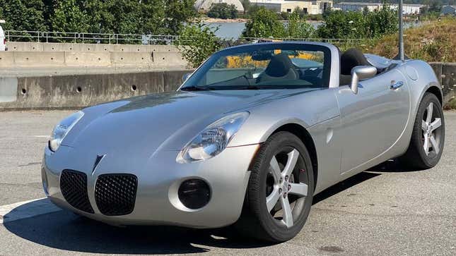 Nice Price or No Dice 2006 Pontiac Solstice