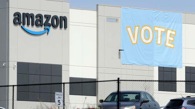 Image for article titled Union Moves for Results of Amazon Vote in Alabama to Be Invalidated