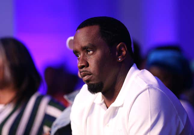 Sean “Diddy” Combs asiste a la Cumbre de 3 días de REVOLT X AT&amp;T en Los Ángeles - Día 1 en Magic Box el 25 de octubre de 2019  en Los Ángeles, California.