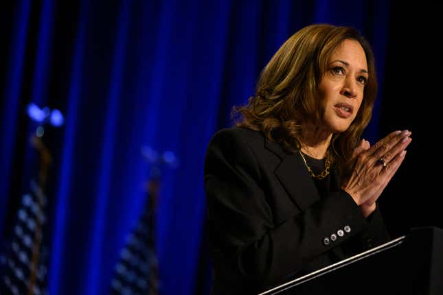 PITTSBURGH, PENNSYLVANIE - 25 SEPTEMBRE : Kamala Harris, vice-présidente des États-Unis et candidate démocrate à la présidence, s’exprime lors d’un événement organisé par l’Economic Club of Pittsburgh à l’université Carnegie Mellon, le 25 septembre 2024 à Pittsburgh, en Pennsylvanie. Au cours de son discours, Kamala Harris a donné des détails sur son programme économique, notamment sur les moyens de soutenir les petites entreprises et de rendre l’accession à la propriété plus accessible, entre autres propositions politiques.