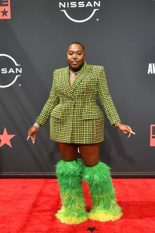 Cynthia Erivo Wears Vibrant Louis Vuitton Cityscape-Print Outfit on BET  Awards 2022 Red Carpet