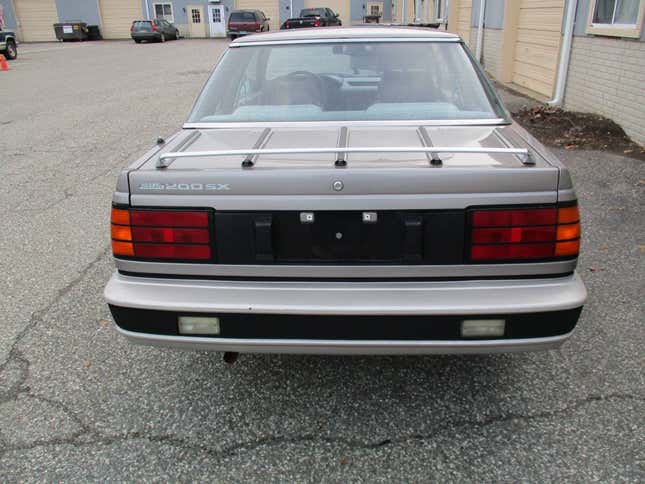 Image for article titled At $6,800, Would You Fool Around In This 1985 Nissan 200SX?