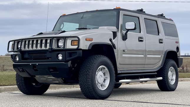 Image for article titled A Low-Mileage Hummer H2 Just Auctioned For $58K Because BaT
