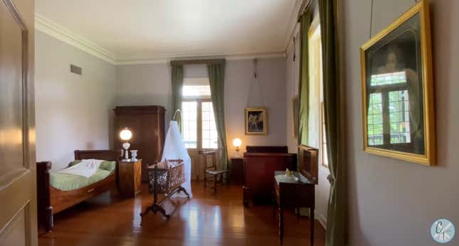 Image for article titled Take a Peek Inside America&#39;s Most Notorious Southern Plantation Mansions