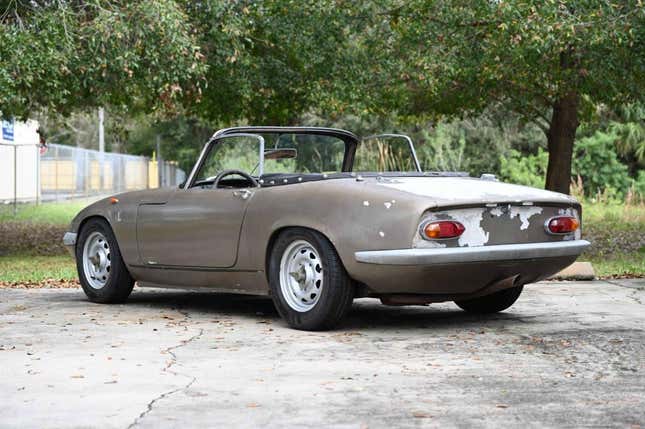 Image for article titled At $16,950, Is This 1967 Lotus Elan SE Project Worth Whipping Out The Plastic?