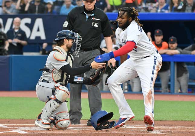 Blue Jays catcher Kirk, first baseman Guerrero Jr. to start All