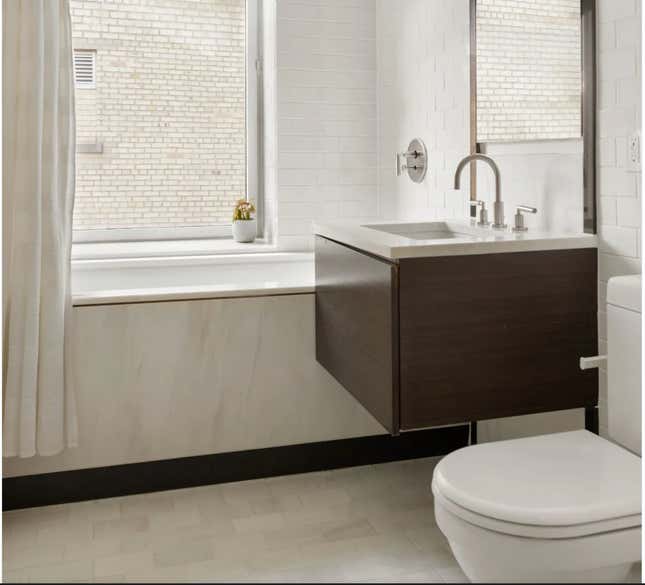 Image for article titled A Look Inside Carmelo Anthony&#39;s Luxurious Manhattan Apartment, Now For Sale at This Eye-Watering Price