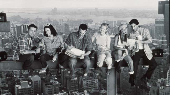 Friends’ Matt Le Blanc, Courteney Cox, Matthew Perry, Lisa Kudrow, Jennifer Aniston, and David Schwimmer in 1999