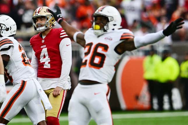 Oct 15, 2023; Cleveland, Ohio, USA; Cleveland Browns safety Rodney McLeod (26) celebrates after San Francisco 49ers place kicker Jake Moody (4) missed a field goal during the first half at Cleveland Browns Stadium.