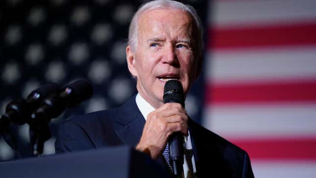 Image for article titled Biden Thumps Nose At Supreme Court, Still Plans to Forgive Student Debt— In a Big Way