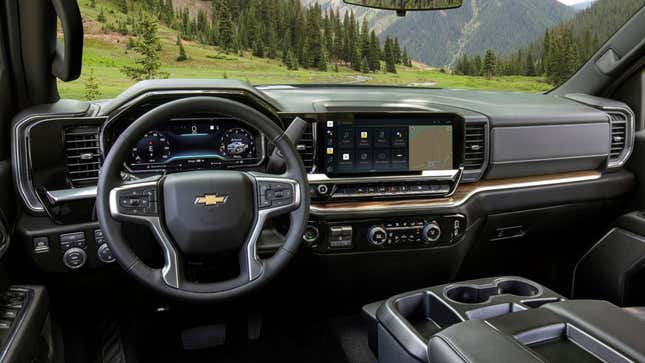 Una foto del interior de una camioneta Chevrolet. 