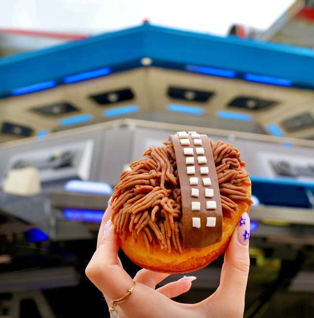 Image for article titled All the Out of This World Star Wars Snacks Coming to Disney Parks