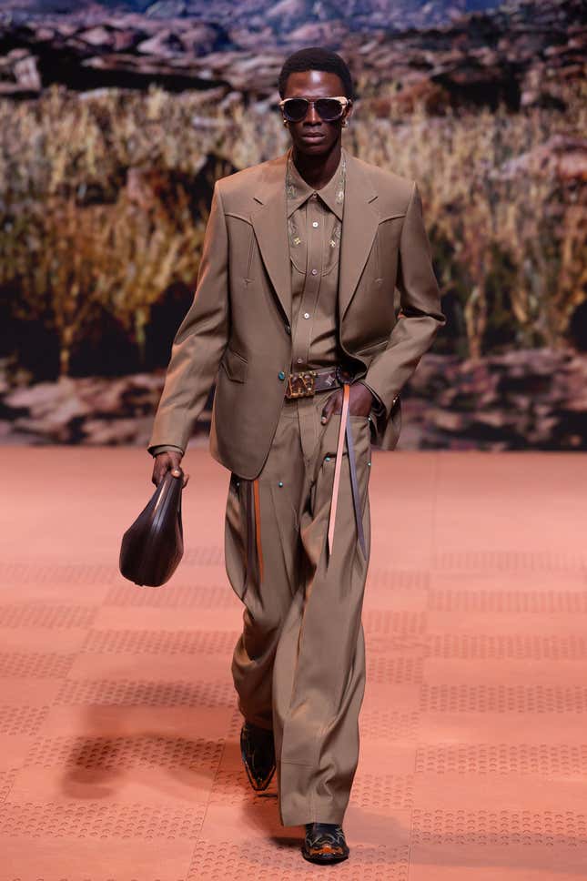 Image for article titled Our 40 Favorite Looks From Pharrell&#39;s Paris Fashion Week Runway Show