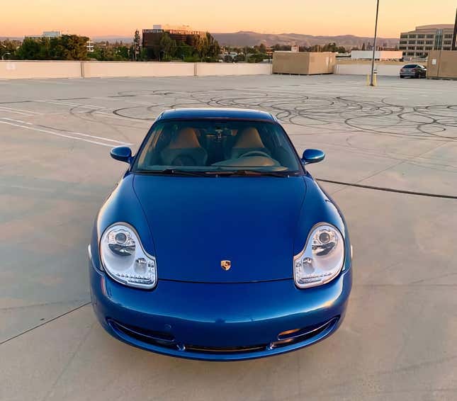 Image for article titled At $20,000, Is This Two-Pedal 1999 Porsche 911 Carrera An Automatic Good Deal?