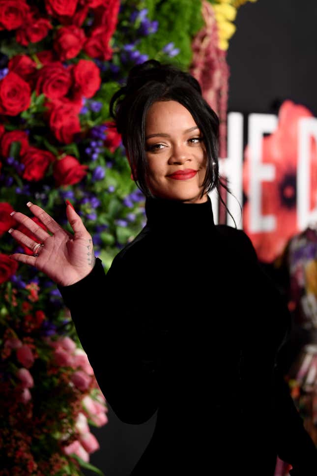 Image for article titled Red Carpet Revolutionary: Rihanna’s Best Hair Looks