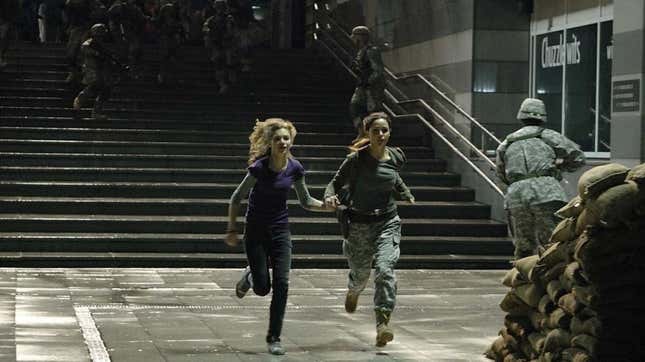 Imogen Poots and Rose Byrne in 28 Weeks Later.