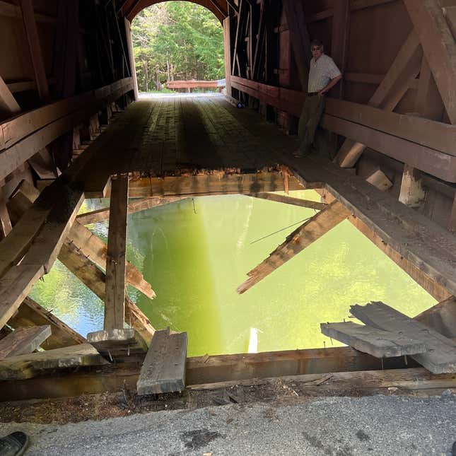 A photo of the hole in the base of the Maine bridge. 