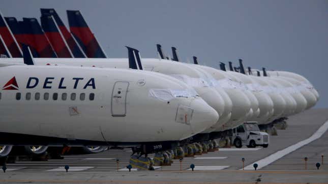 Image for article titled Delta Air Lines Will Make Unvaccinated Employees Pay $200 a Month to Cover Potential Medical Bills