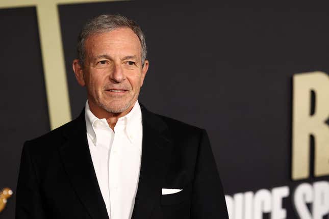 Bob Iger au tapis rouge du documentaire « Road Diary: Bruce Springsteen &amp; The E Street Band » à l’Academy Museum le 21 octobre 2024 à Los Angeles, en Californie.