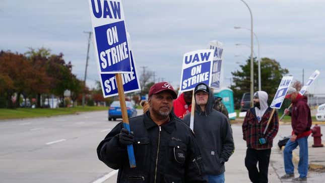 Image for article titled Consumers Won&#39;t Pay More For Cars Because Of Auto Worker Salary Increases