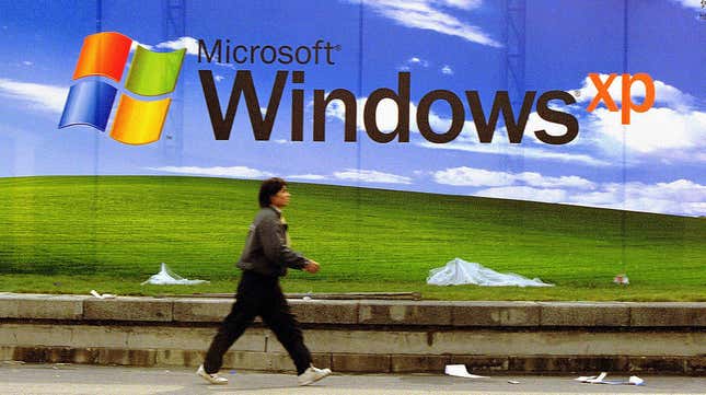 Image for article titled Get to know the guy who took Windows XP&#39;s green hill wallpaper photo