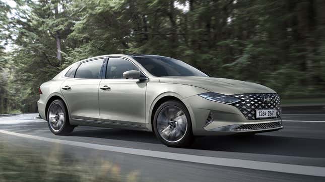 Image for article titled The Hyundai Grandeur Heritage Restomod Is '80s Luxury Gone Cyberpunk