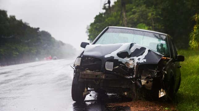 Image for article titled A lot of car crashes are ending with insurance companies calling the car totaled