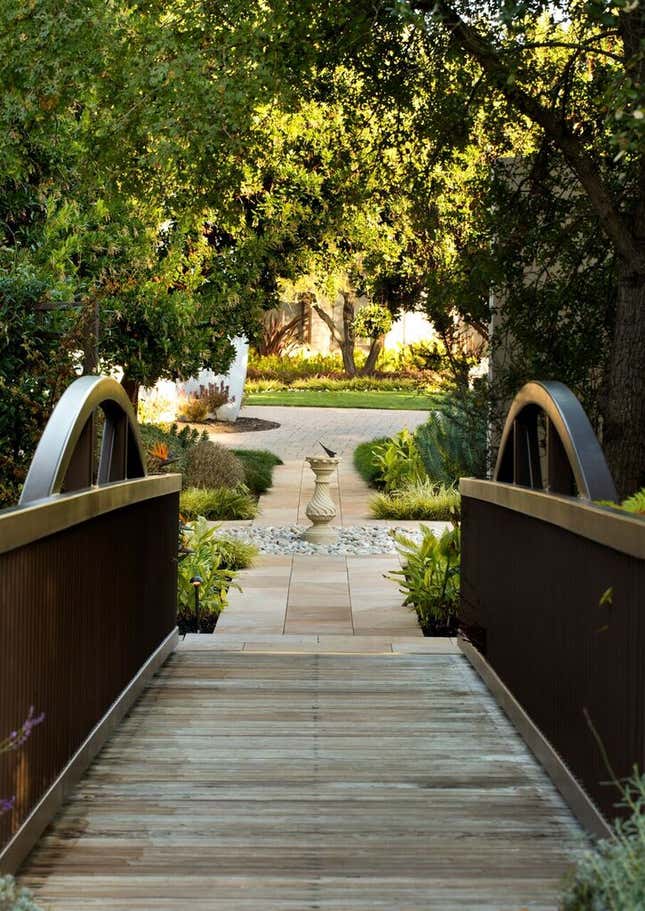 Image for article titled This Silicon Valley entrepreneur’s $88 million estate is the pinnacle of work-life balance