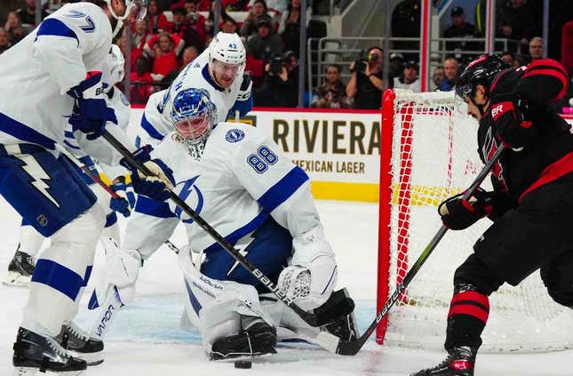 NHL Roundup: Lightning's Andrei Vasilevskiy Wins Season Debut