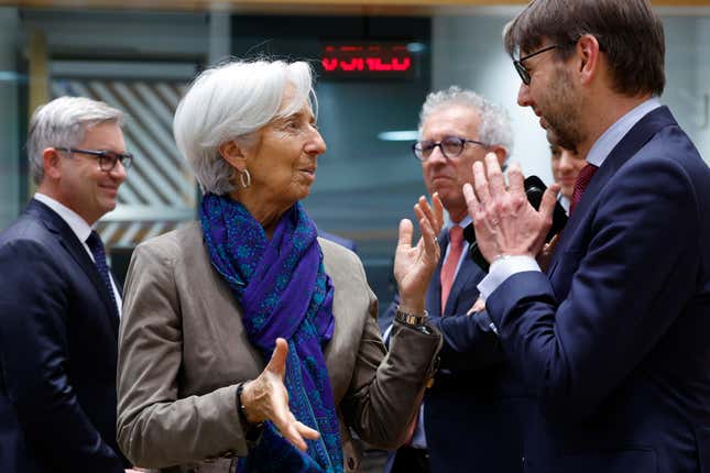 European Central Bank President Christine Lagarde, left, speaks with Netherland&#39;s Finance Minister Steven Van Weyenberg during a roundtable meeting of eurogroup finance ministers at the European Council building in Brussels, Monday, Jan. 15, 2024. Eurogroup finance ministers on Monday will discuss, among other issues, competitiveness, energy prices and the 2024 work program. (AP Photo/Geert Vanden Wijngaert)