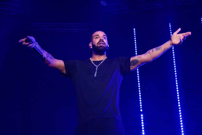 Rapper Drake performs onstage during “Lil Baby &amp; Friends Birthday Celebration Concert” at State Farm Arena on December 9, 2022 in Atlanta, Georgia.