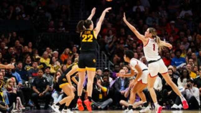 Image for article titled Caitlin Clark might have to do even more than usual this year — giddyup