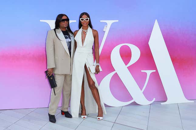 LONDON, ENGLAND – 19. JUNI: Law Roach und Naomi Campbell nehmen an der V&amp;A-Sommerparty 2024 teil, bei der die bevorstehende Ausstellung „Naomi: In Fashion“ gefeiert wird. Unterstützt von BOSS findet sie am 19. Juni 2024 im V&amp;A in London, England, statt. (Foto von Dave Benett/Getty Images für das Victoria &amp; Albert Museum)