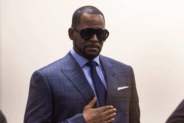 Image for article titled Chicago Journalist Who Covered R. Kelly Refuses to Testify in Court