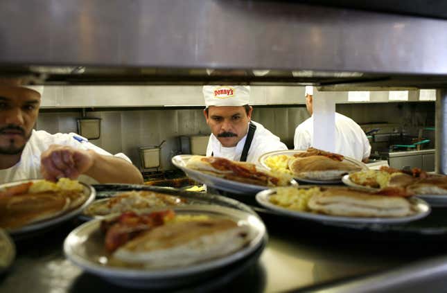 Image for article titled From Hooters to Waffle House, the 10 restaurant chains seeing the biggest price increases