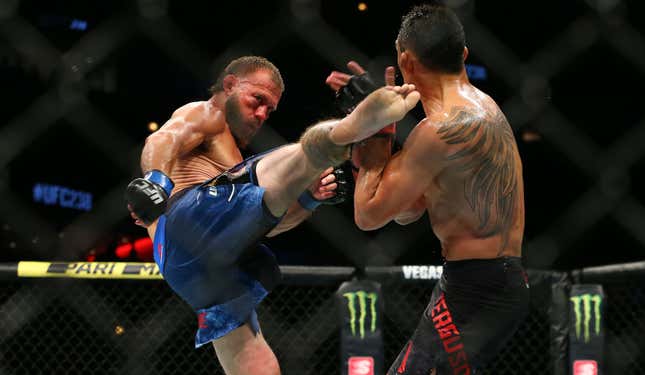 Image for article titled Donald Cerrone's Controversial Loss To Tony Ferguson Might've Ended Because He Blew His Nose At The Wrong Time