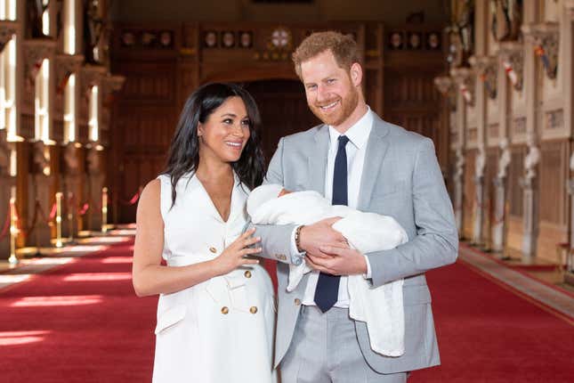 Image for article titled Palace Unveils Tired, Postpartum Woman (and Baby)