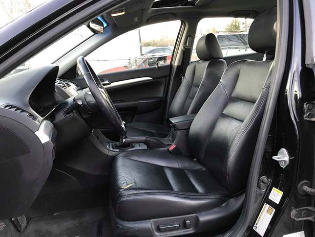 Image for article titled At $2,999, Could This Mega-Mileage 2005 Acura TSX Still Be A Mega-Good Deal?