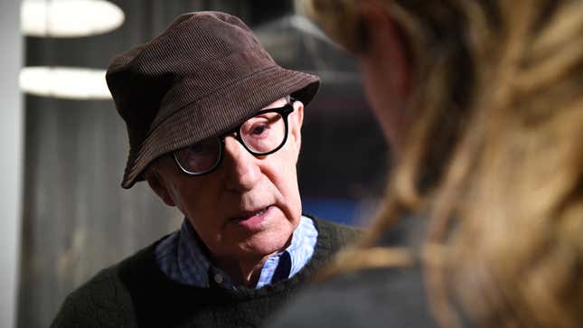 Image for article titled Hachette Employees Walk Out in Protest Over Woody Allen's Forthcoming Memoir