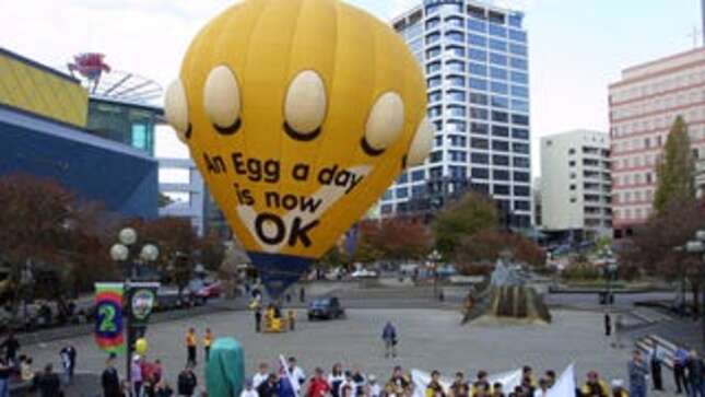 Image for article titled This Has Been a Big Week for Throwing Food at White Nationalists