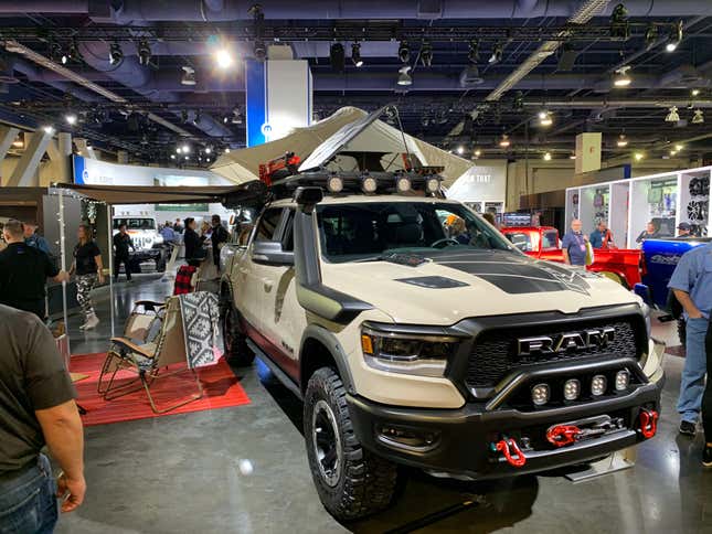Image for article titled Here Is Everything Awesome I Could Find At SEMA This Year