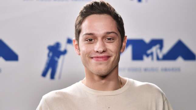 Don't Look Directly at This Picture of Machine Gun Kelly and Pete Davidson