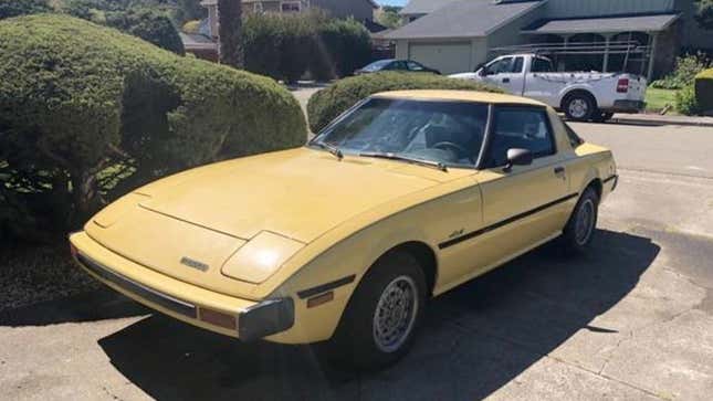 Image for article titled At $1,500, Is This “Barn-Find” 1979 Mazda RX-7 A Barn-Burner Of A Deal?