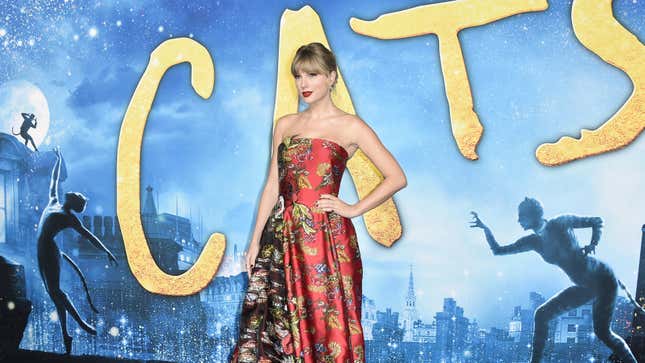 Taylor Swift asks fans to bring down U.S. president with controversial "vote early" message